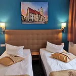 Hotel Acron