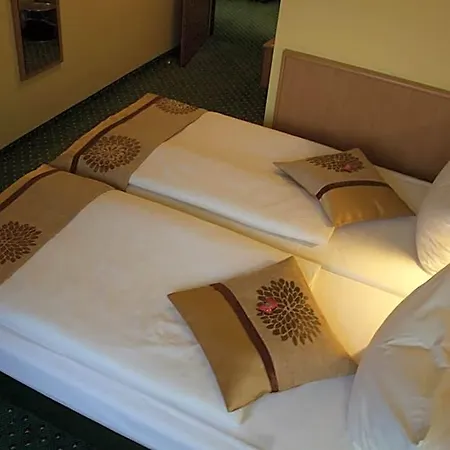 Acron Hotel