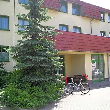 Acron Hotel 3*