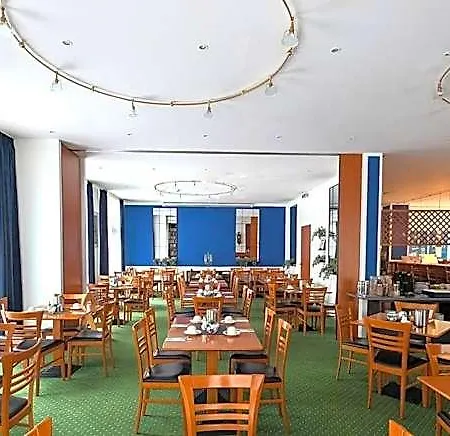 Hotel Acron 3*