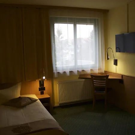Acron Hotel 3*