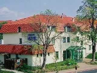 Acron Hotel 3*